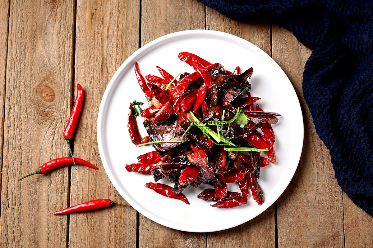 香辣酱鸭-(1).jpg